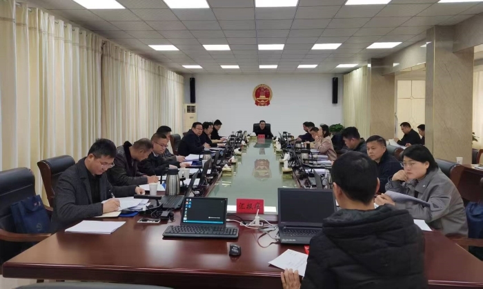 縣十八屆人民政府第73次常務會議召開